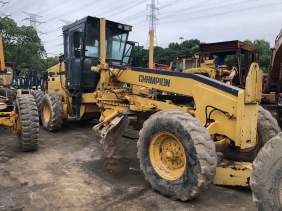 veiw Champion motor grader 740A detail